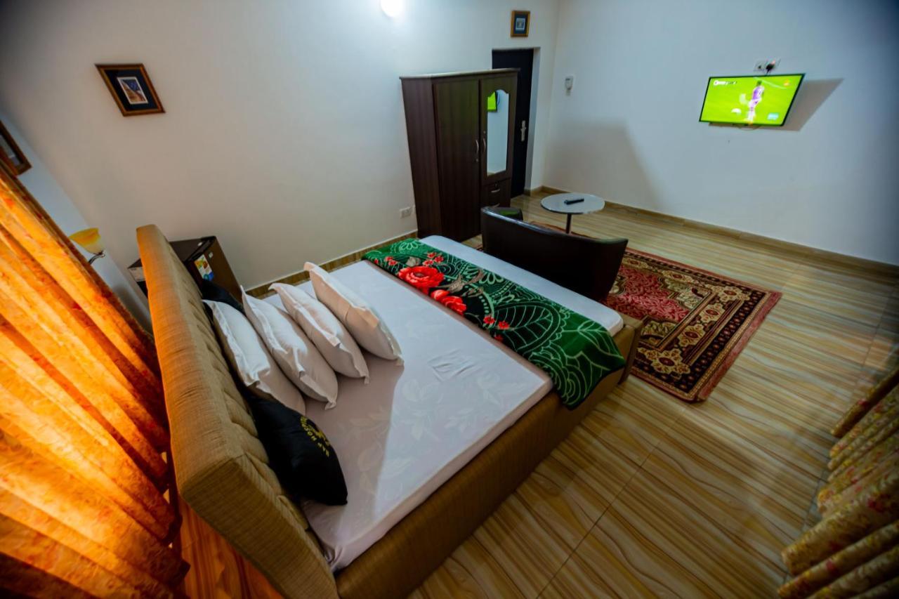 Nap Apartment Hotel Dansoman 외부 사진